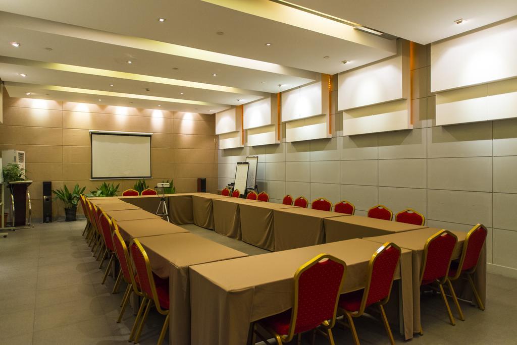 Jinjiang Maotai Road Hotel 3*