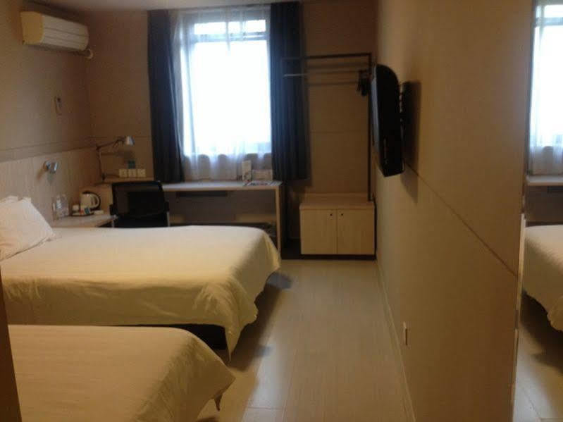 Jinjiang Maotai Road 3*